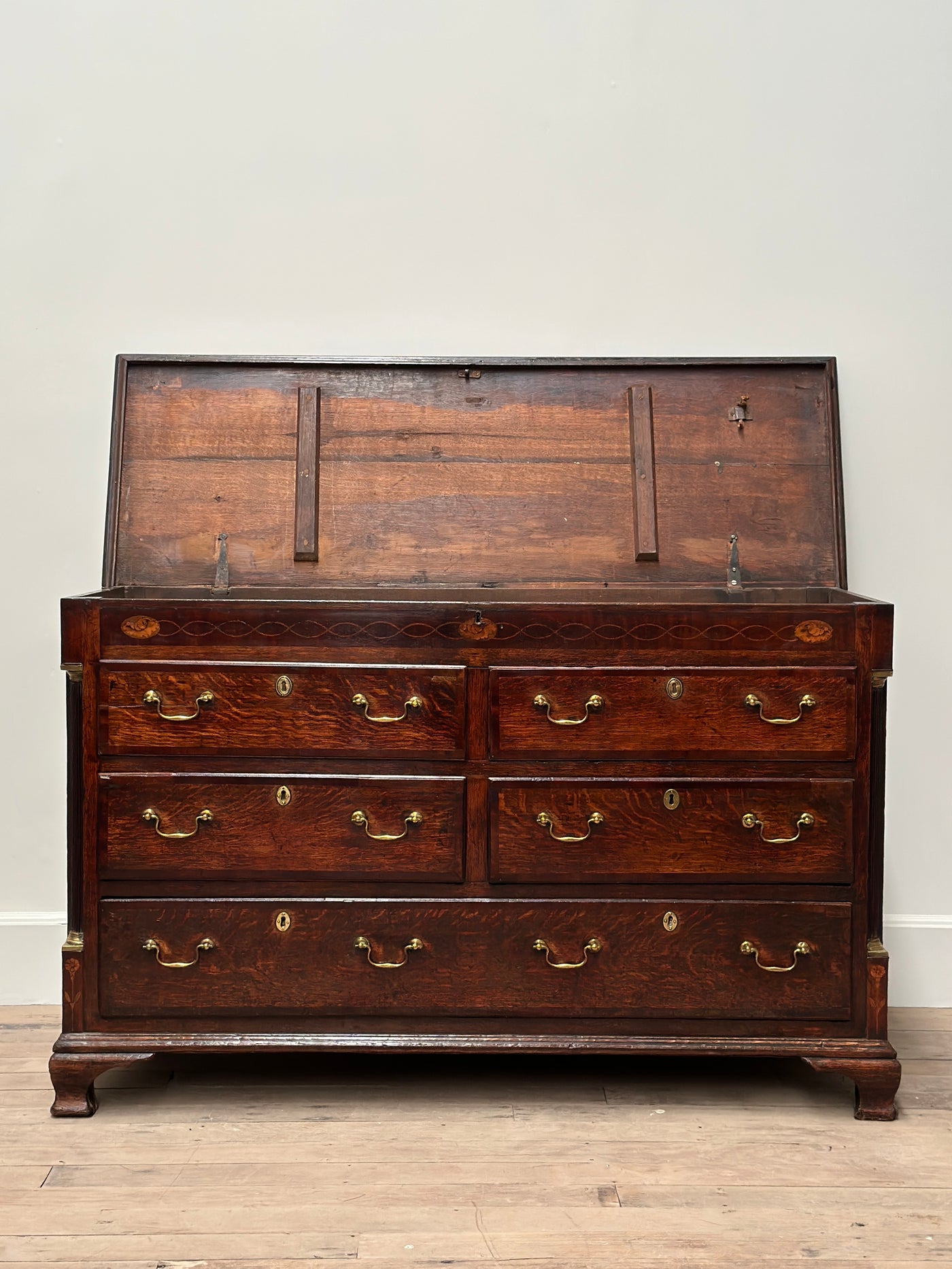 Georgian Oak Mule Chest of Drawers